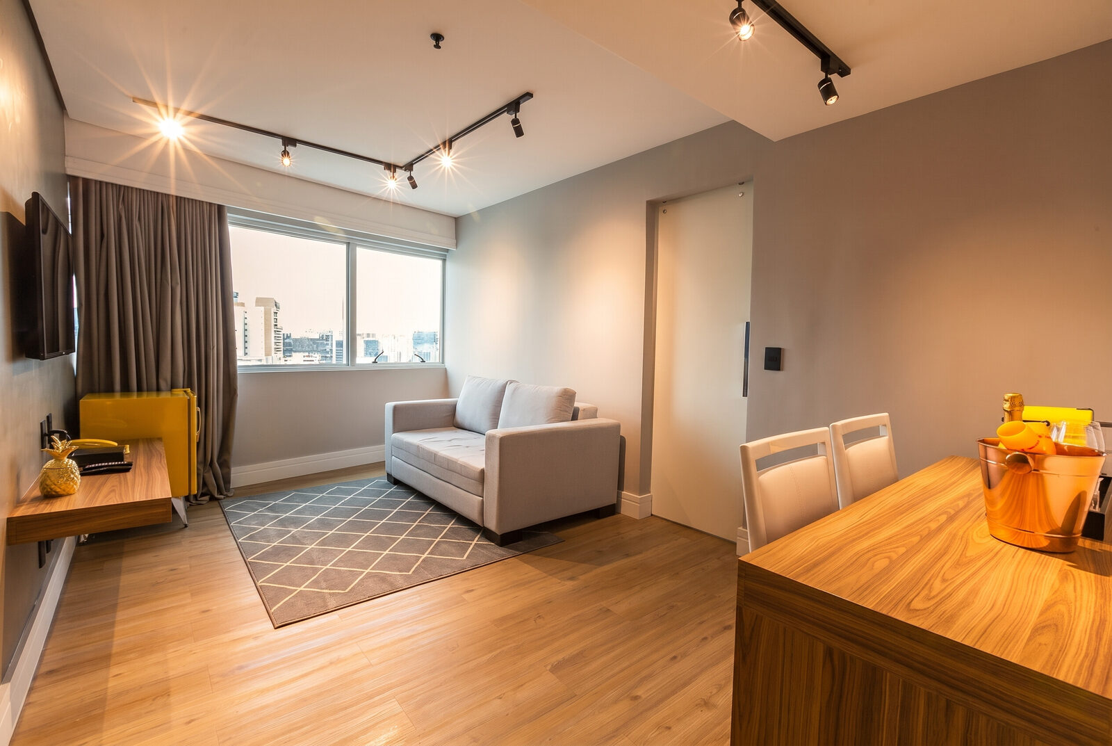 Apartamento 1 Quarto (Queen + Solteiro) e Sala com Sofá-cama 13