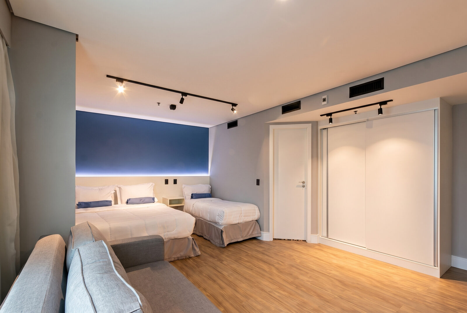 Apartamento Queen, Solteiro e Sofá-cama 11