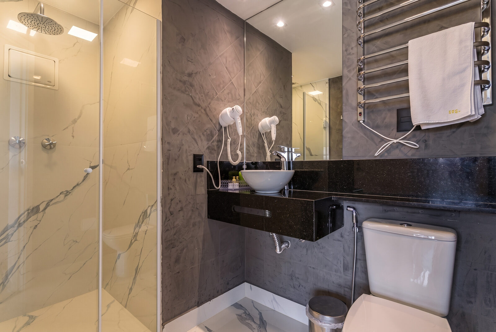 Apartamento Queen, Solteiro e Sofá-cama 24