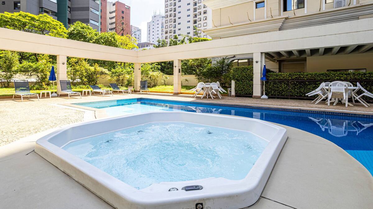 The World Vila Olímpia Piscina